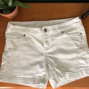 Maurices white denim shorts